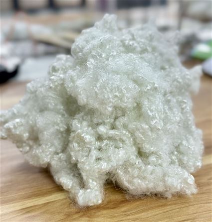 Sợi polyester tái chế rỗng liên hợp silicon hóa HCS 7D 51mm 